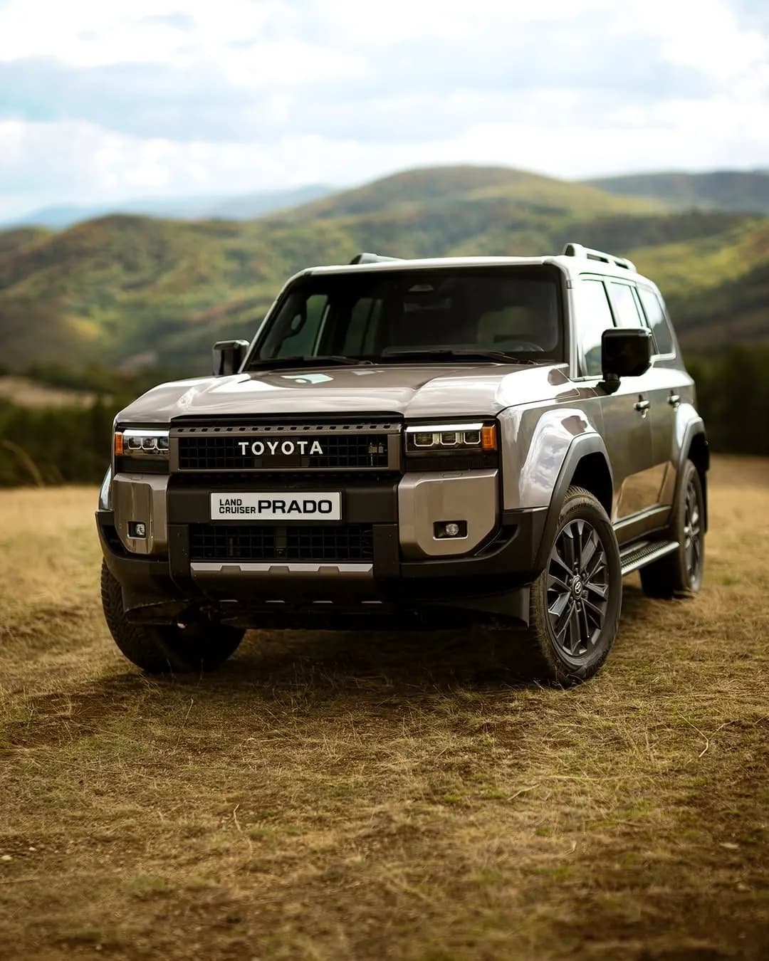 A Toyota Land Cruiser, front view